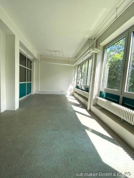 Großzügige und guterhaltene Gewerbeimmobilie Nähe Hofer Stadtzentrum – Hof – Vorschaubild 9