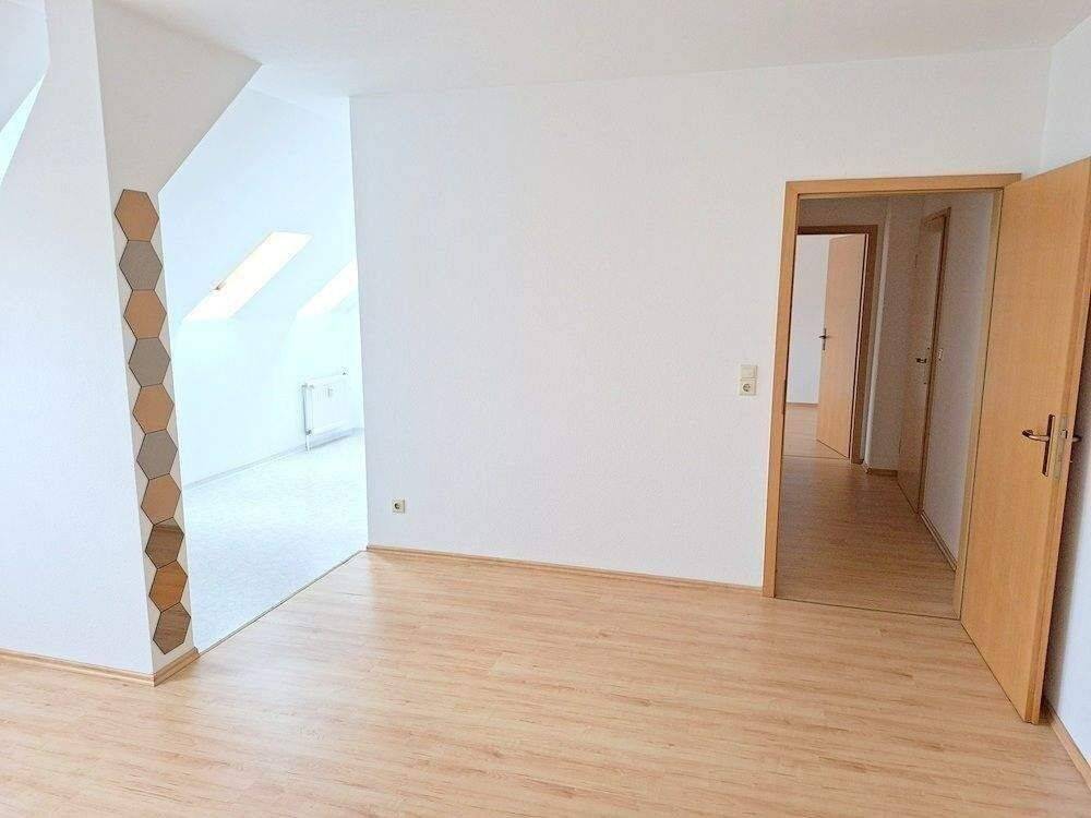 !! UNI-Nähe, 2-Raum-Wohnung im Dachgeschoss !! – Chemnitz – Vorschaubild 3
