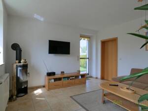 (EF0431_M) Dresden: Gohlis, modern möblierte 2-Zimmer-Wohnung mit überdachter Terrasse zum Garten