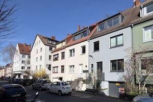 Findorff | Immobilieninvestoren aufgepasst! Gepflegtes Mehrfamilienhaus in beliebter Lage! – 28215 Bremen – Vorschaubild 2