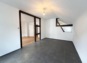 S-MITTE: Modernisierte Dachgeschoss-Wohnung in begehrter Lage – 70182 Stuttgart – Vorschaubild 7
