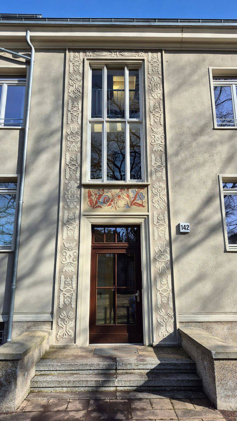 Helle, moderne Dachgeschosswohnung mit Süd-Terrasse – Berlin – Vorschaubild 3