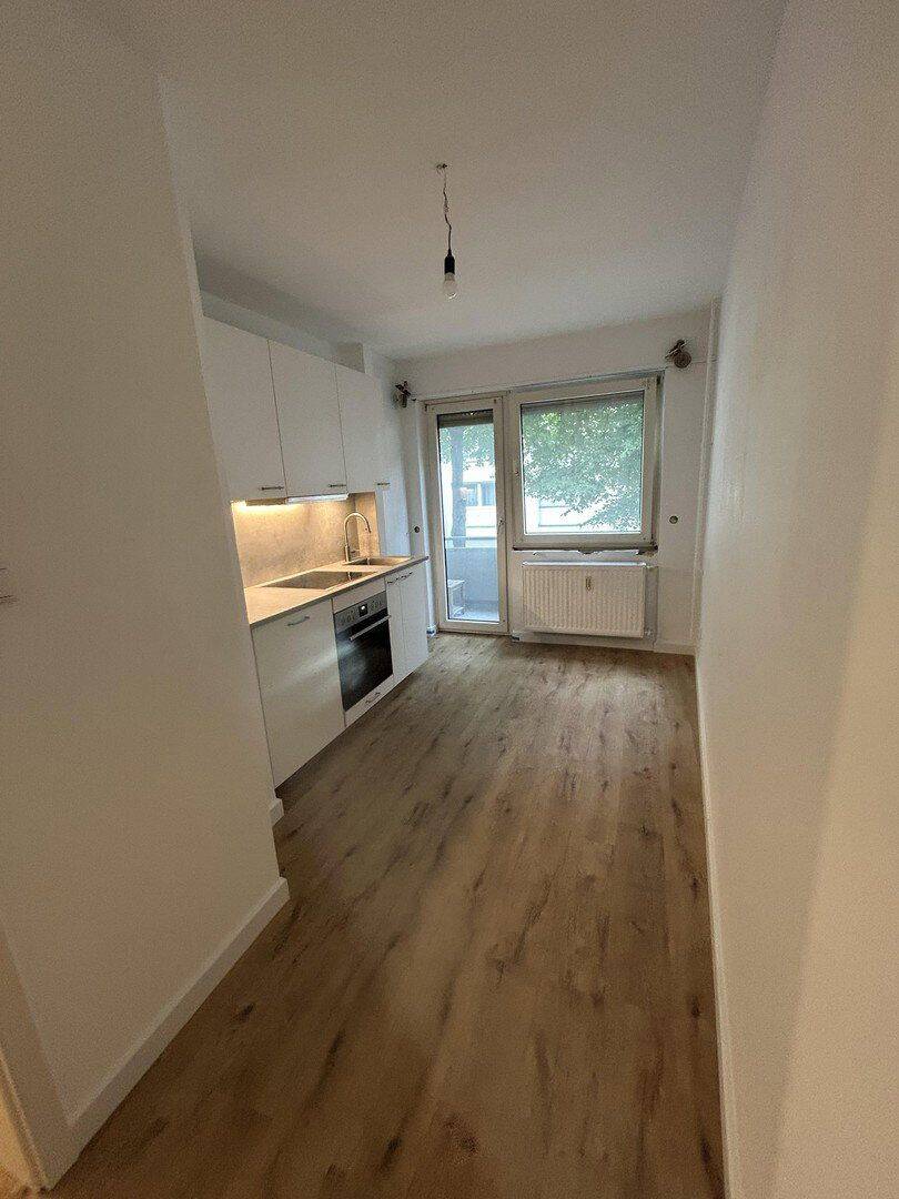 1,5-Zimmer-Wohnung | Erstbezug nach Sanierung | 2 Balkone | Tageslichtbad | hochwertige Einbauküche