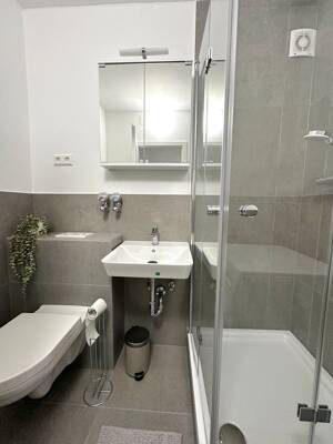?? Möbliertes Zimmer frei in moderner 5er-WG - Mainstraße 121, Offenbach am Main! - ab dem 01.08 – 63065 Offenbach am Main – Vorschaubild 6