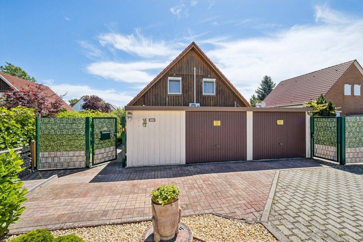Provisionsfrei - Familienfreundliches Haus mit großer Küche, Südwest-Terrasse und Doppelgarage – Eisenhüttenstadt – Vorschaubild 2