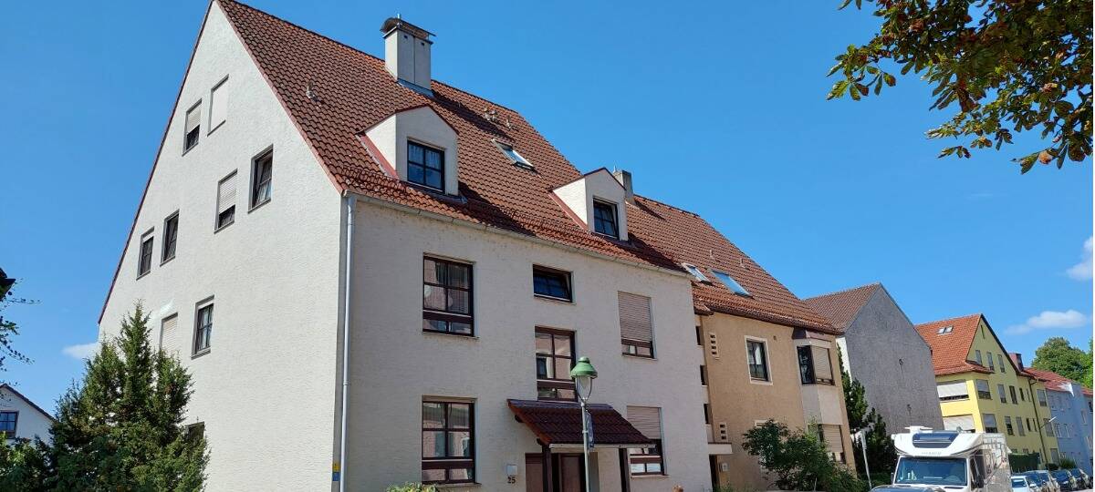 Helle, ideal geschnittene Zwei-Zimmer Wohnung in toller Lage
