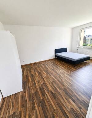 Modernes möbliertes WG-Zimmer in Mannheim-Käfertal