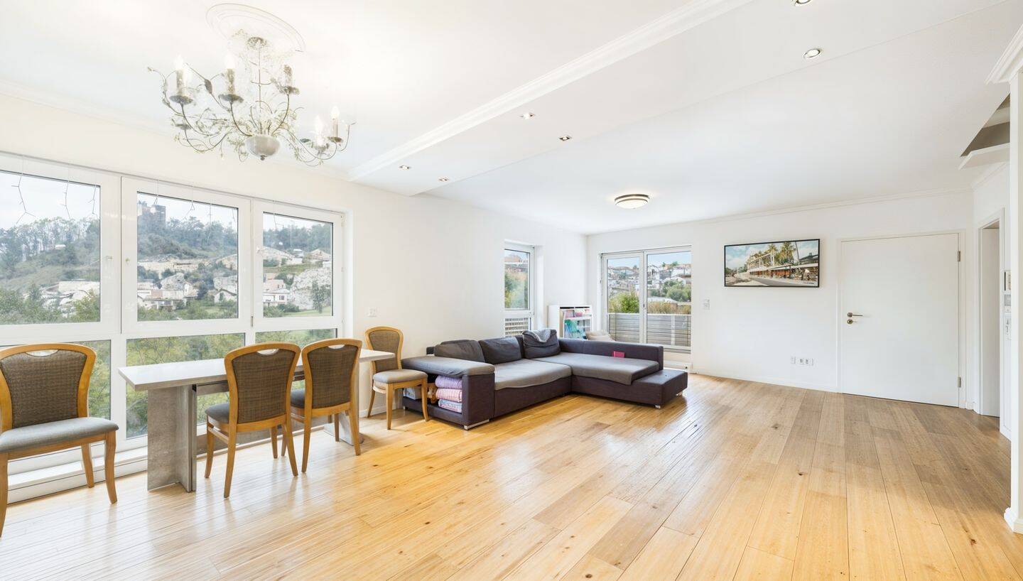 Gepflegtes Zweifamilienhaus mit 1.400 m² Grundstück, Baden-Baden-Ebersteinburg – Baden-Baden – Vorschaubild 9