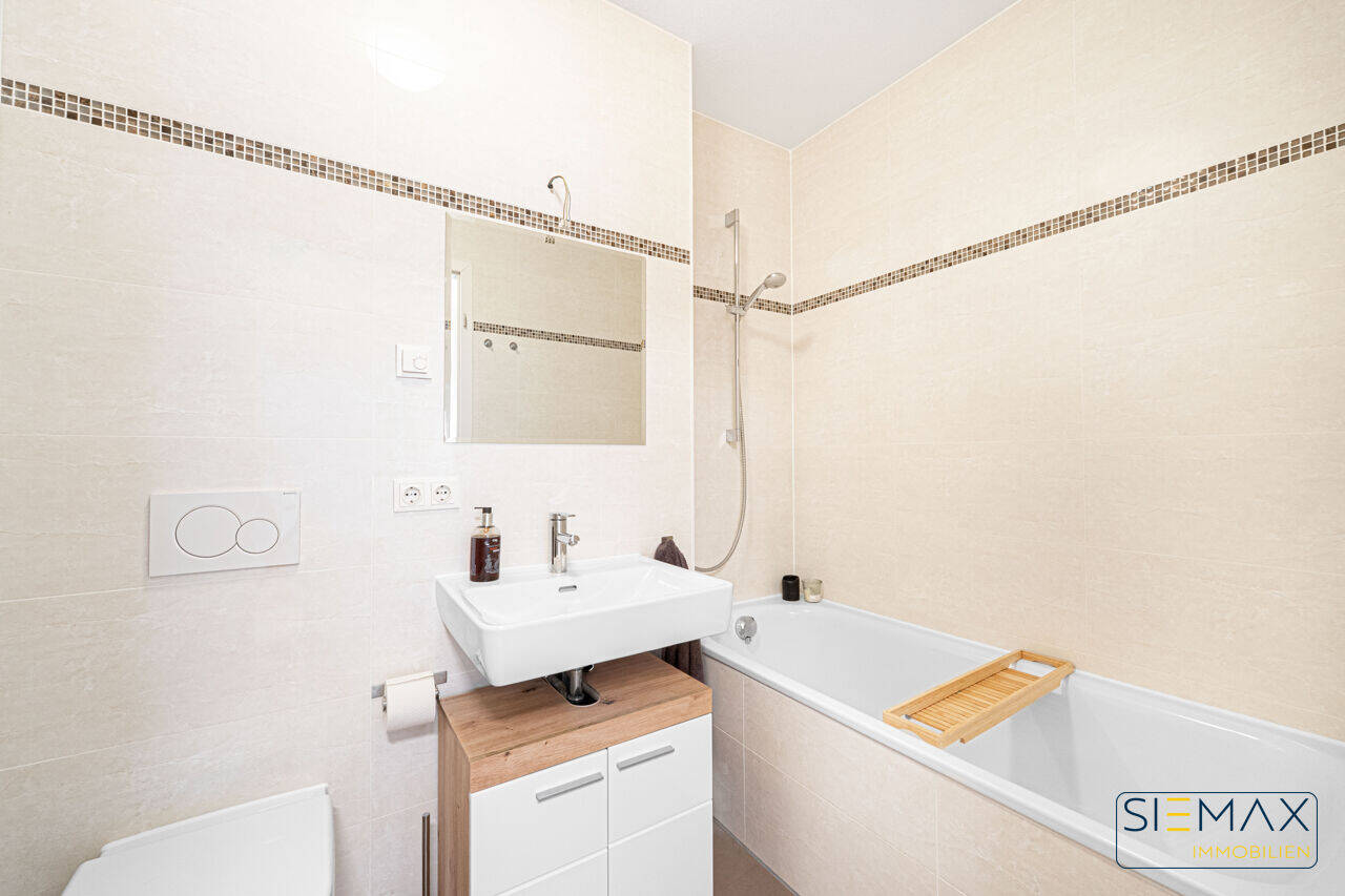 Bezugsfrei: Moderne Wohnung mit Einbauküche und überdachtem Balkon in ruhiger Lage – München – Vorschaubild 9