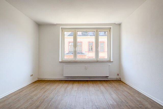 Renoviert und einziehbereit - wohnen in hellen Räumen... – Plauen – Vorschaubild 2