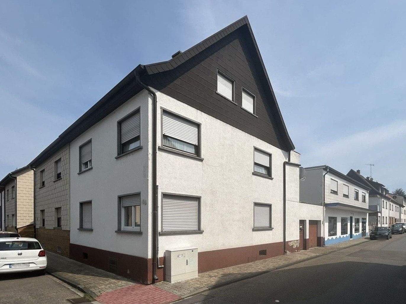 2 FH mit Gewerbeeinheit in Ketsch – Ketsch – Bild 1 von 5