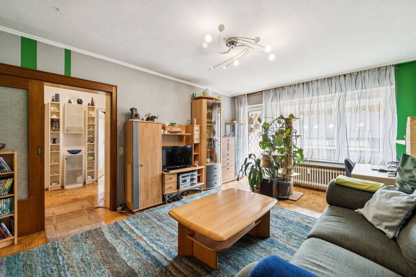 Charmante 2-Zimmer-Wohnung, Loggia & Aufzug | 55 m² | frei | ideal für Eigennutzer & Kapitalanleger – Köln – Vorschaubild 3