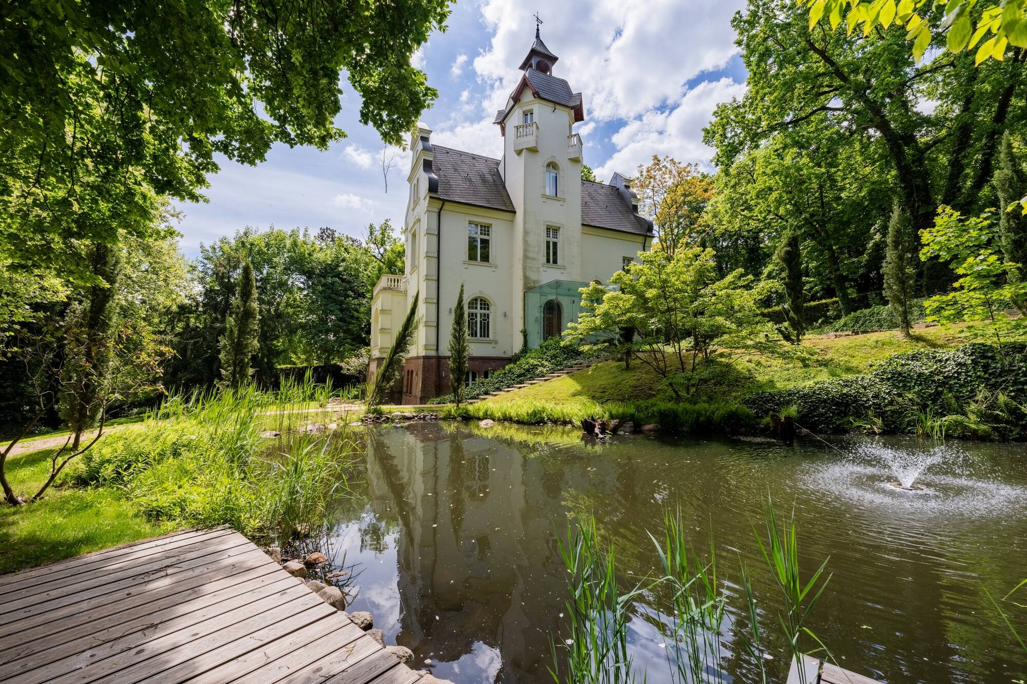 Seltene Gelegenheit - Villenanwesen auf einem parkähnlichem Grundstück - weitere Bebauung möglich – Potsdam – Vorschaubild 2