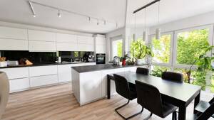 Modernisierte Wohnung mit Sonnenbalkon Nahe Kurfürstendamm – 10711 Berlin – Vorschaubild 2