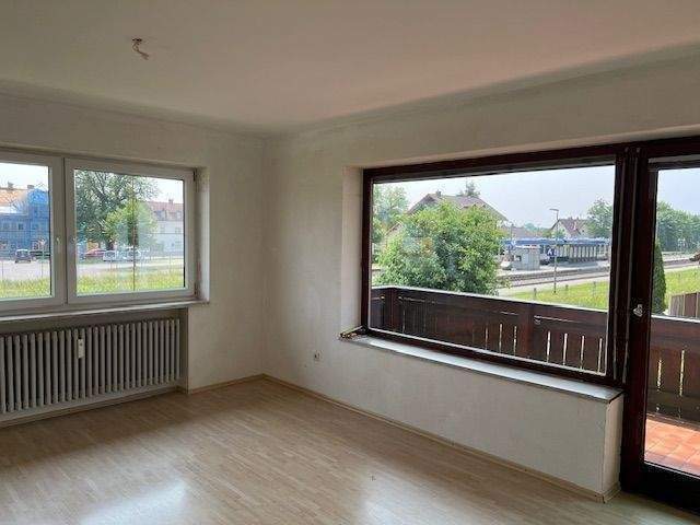 Schönes Zweifamilienhaus mit vielen Möglichkeiten in Biessenhofen – Biessenhofen – Bild 1 von 9