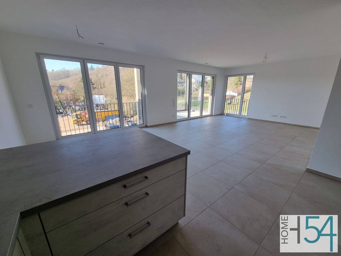 Trier-Olewig: Wunderschöne 3ZKB Wohnung + Terrasse + 2 TG-Stellplätze