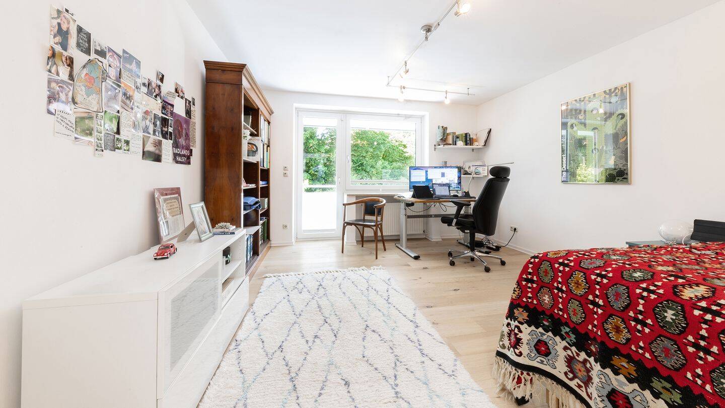 Elegantes Einfamilienhaus mit Wintergarten in ruhiger Lage in Trudering – München – Vorschaubild 7