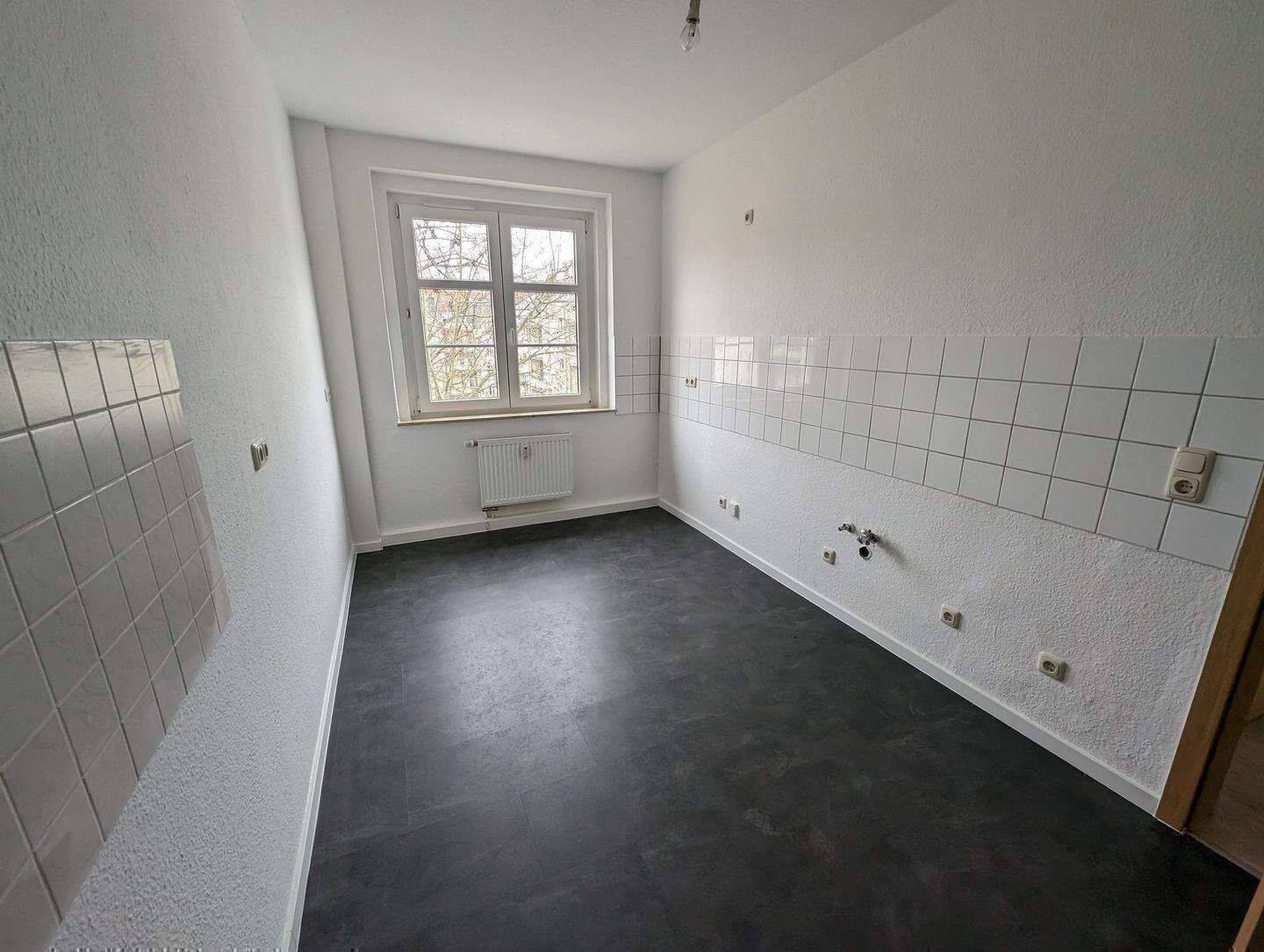 Ihre Oase! Schöne 2,5-Zimmer-Wohnung – Chemnitz – Vorschaubild 4