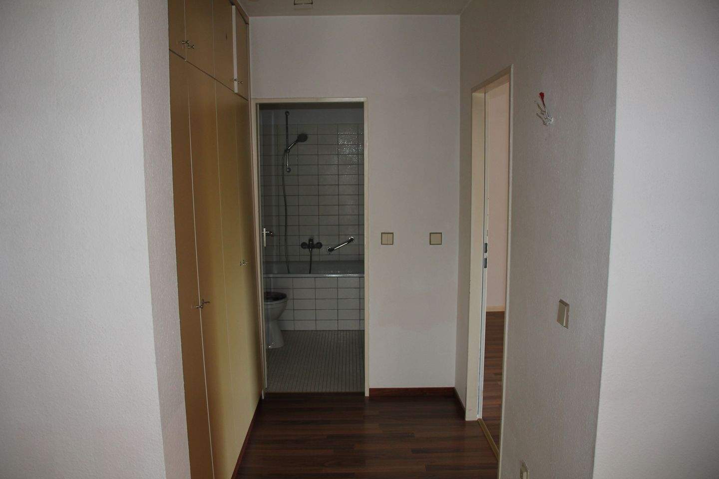 Helle 2 Zimmer Wohnung mit Balkon – Hamburg – Vorschaubild 9
