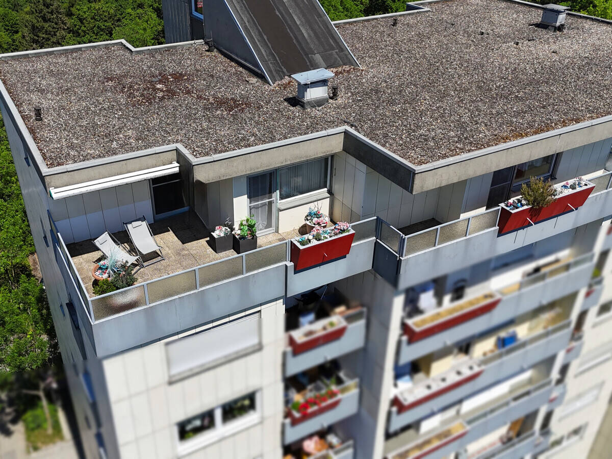 Und über Ihnen nur der Himmel! Freie drei Zimmer Dachterrassen Wohnung in Regensburg! – Regensburg – Vorschaubild 2