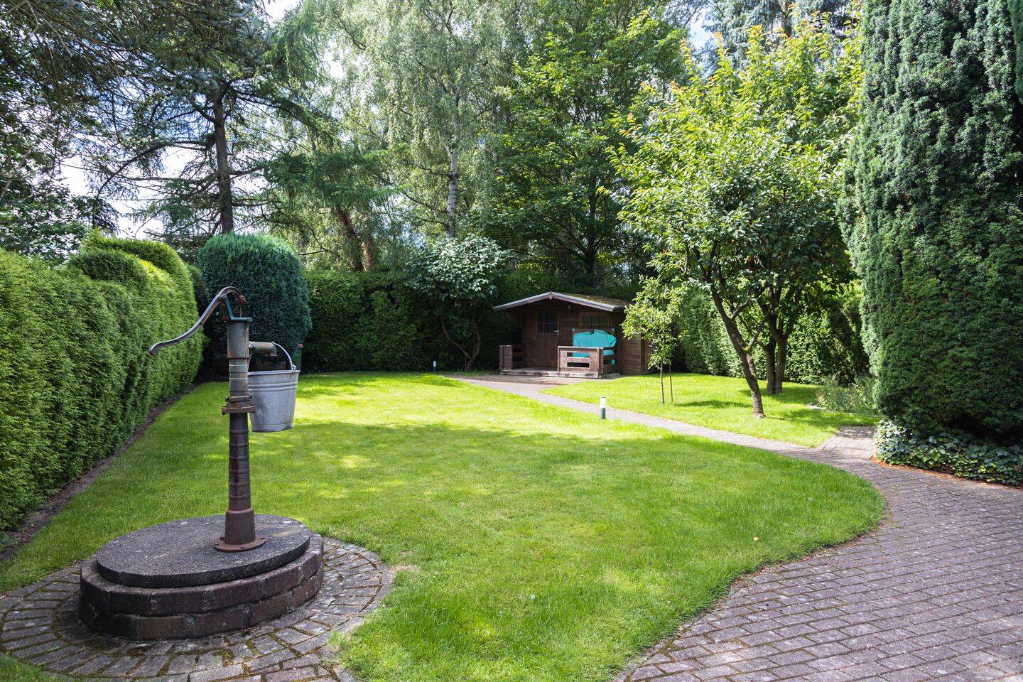Familienparadies mit über 250 m² Wohn-/Nutzfläche auf sonnigem 750 m² Grundstück – Hamburg – Vorschaubild 6