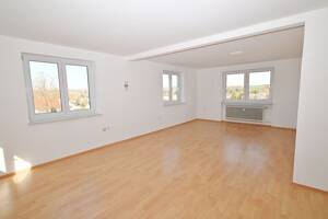 Frisch renovierte 3-4-Zimmer-Wohnung mit Balkon & Stellplatz - sofort bezugsfrei – 88605 Meßkirch – Vorschaubild 2