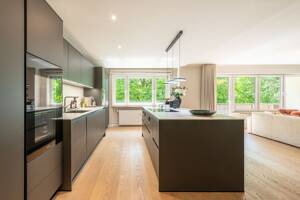 AIGNER - 56m² Dachterrasse: Moderne 4-Zimmer-Wohnung in sehr guter Lage von Bogenhausen – 81679 München – Vorschaubild 2