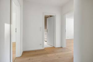 Stilvoll modernisierte Wohnung mitten im grünen Tonndorf – 22045 Hamburg – Vorschaubild 2