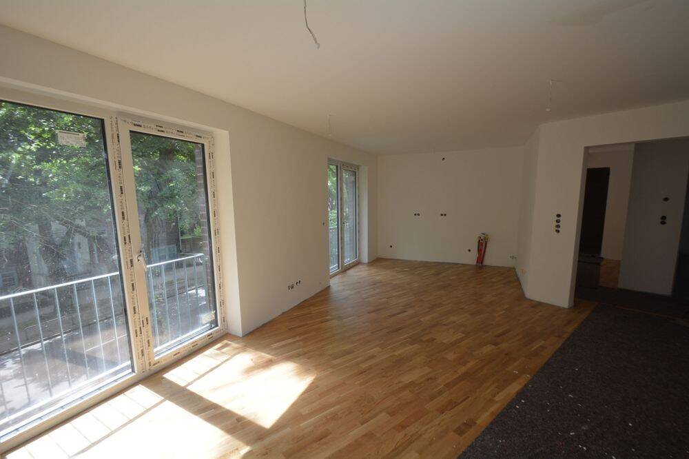 Stilvolle Eigentumswohnung im 1. Obergeschoss mit Balkon – Hamburg – Vorschaubild 3