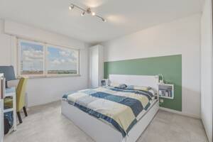 Charmante 2-Zimmer-Wohnung mit Südterrasse, Balkon mit Weitblick und Einzelgarage in Halbhöhenlage – 70186 Stuttgart – Vorschaubild 4