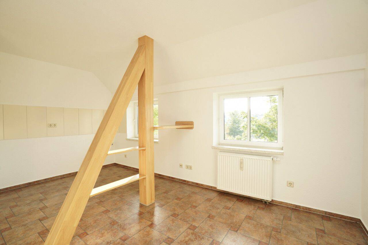 Altbau / Großes Wohnzimmer – Chemnitz – Vorschaubild 2