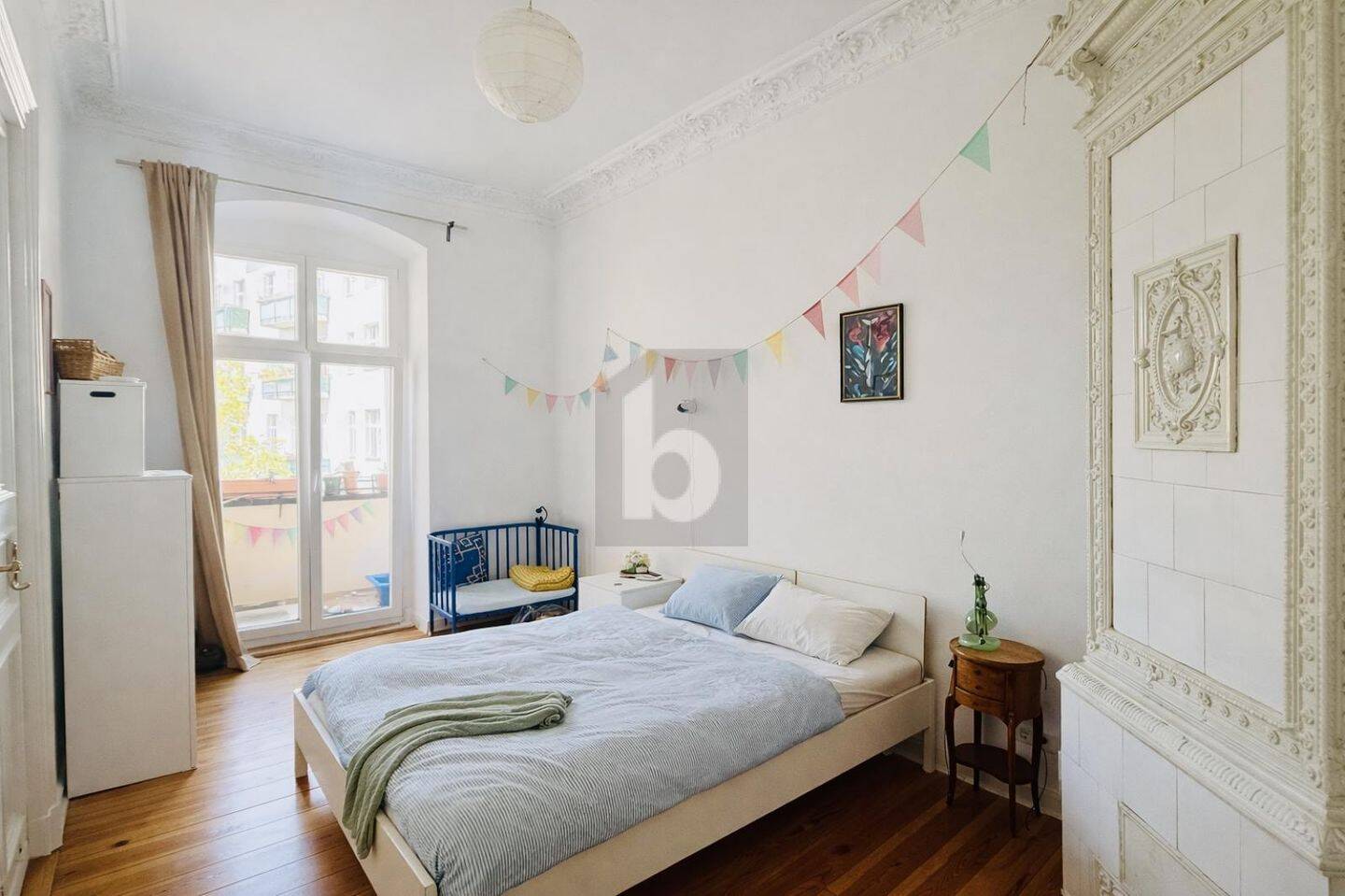 TOLLES ALTBAUJUWEL IN BESTER KIEZLAGE MIT BALKON – Berlin – Vorschaubild 3