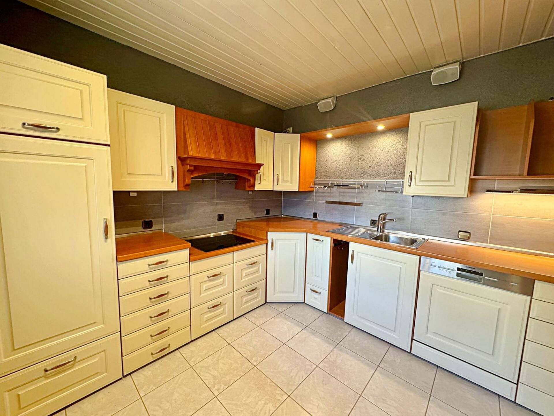 Erdgeschosswohnung in 88605 Meßkirch mit 153 m² kaufen