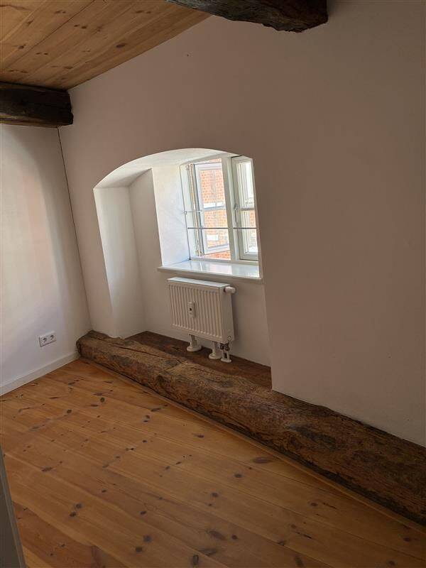 Familienfreundliche 4-Zimmer-Wohnung mit Balkon und viel Platz in zentraler Lage von Güstrow – Güstrow – Vorschaubild 4