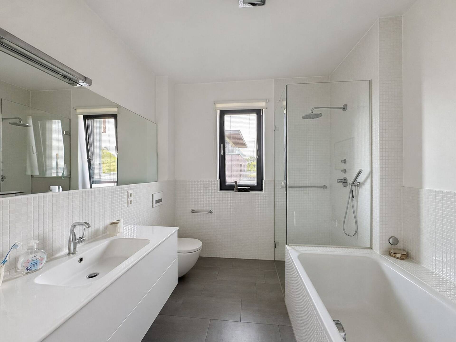 Etagenwohnung in 24159 Kiel / Holtenau mit 136 m² kaufen