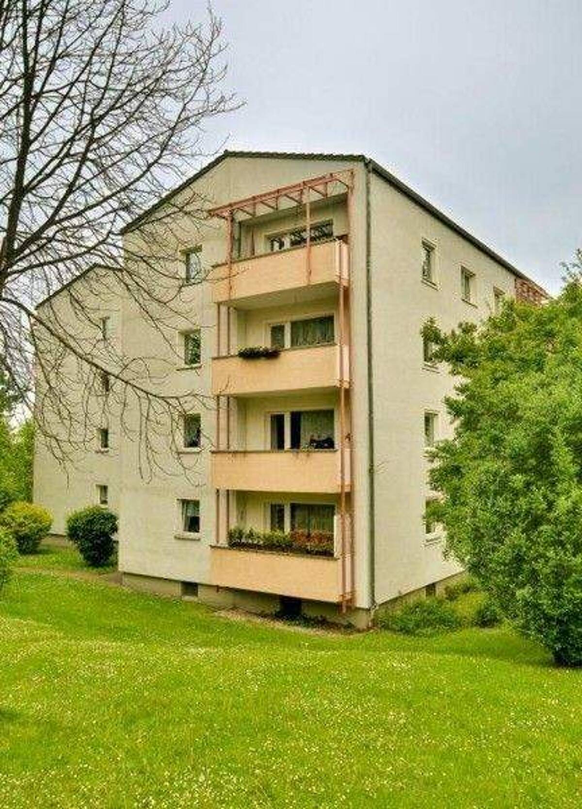 Nachmieter gesucht: 2-Zimmer-EG-Wohnung mit Balkon – 45277 Essen – Bild 1 von 7