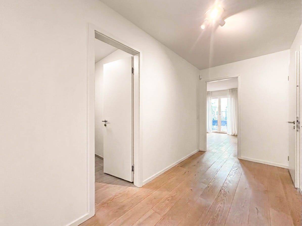 Exklusives Wohnen nahe der Königsallee - stilvolle Wohnung mit Terrasse und Tiefgarage – Düsseldorf – Vorschaubild 5