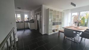 VON PRIVAT UND PROVISIONFREI: Reiheneckhaus in Großhadern im Blumenviertel – 81377 München – Vorschaubild 3