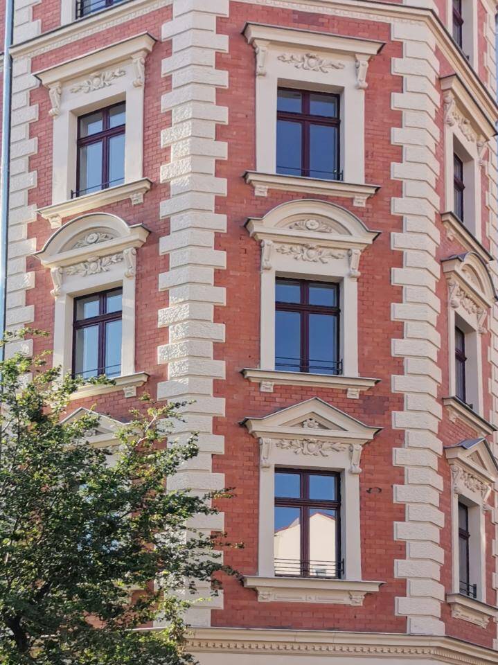 Einziehen und Wohlfühlen... großzügige 2-Zimmer-Wohnung mit Balkon! Wohnküche + EBK + Wanne/Dusche + Lift + gepflegtes MFH – Leipzig – Vorschaubild 5