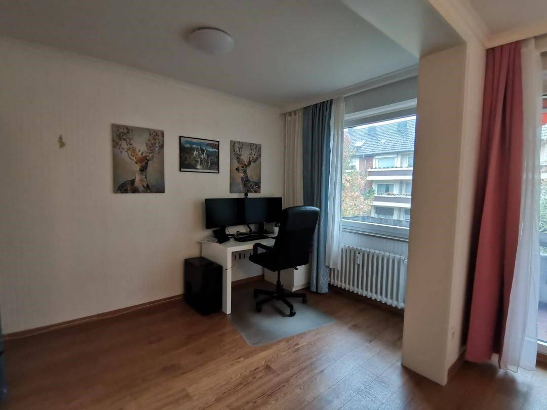 Schöne 2,5 Zimmer Wohnung mit 2 Balkonen – Düsseldorf – Vorschaubild 4