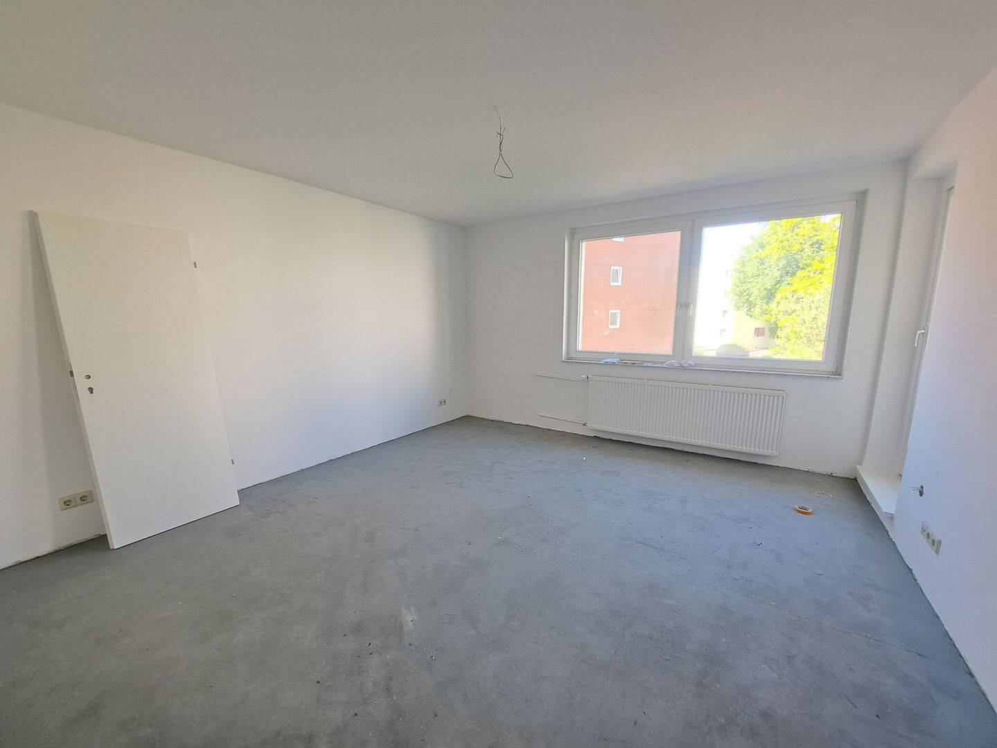 Erstbezug! Renovierte 3-Zimmer-Wohnung mit Dusche und Balkon in Bremerhaven-Lehe – Bremerhaven – Vorschaubild 2