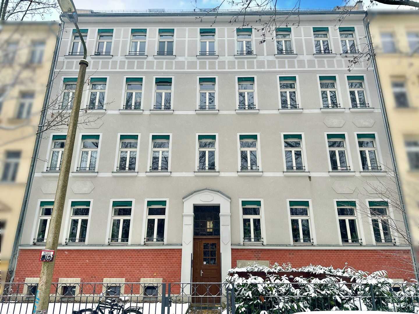 Denkmalschutz: Hochwertig sanierte 2-Zimmer-Wohnung als Kapitalanlage im Leipziger Osten