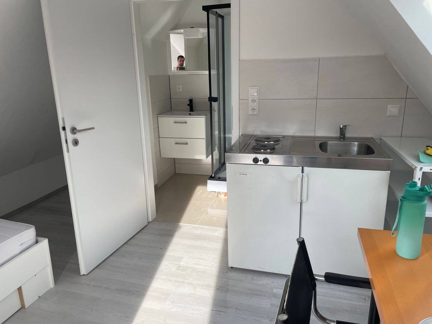 1-Zimmer Apartment in Erlangen-Tennenlohe. Nahe Tech-Fak.