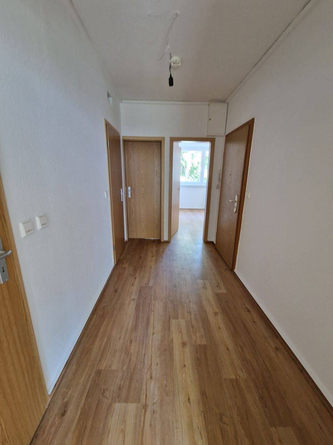 Frisch aus der Renovierung - jetzt besichtigen und top Wohnung sichern! – Magdeburg – Vorschaubild 6