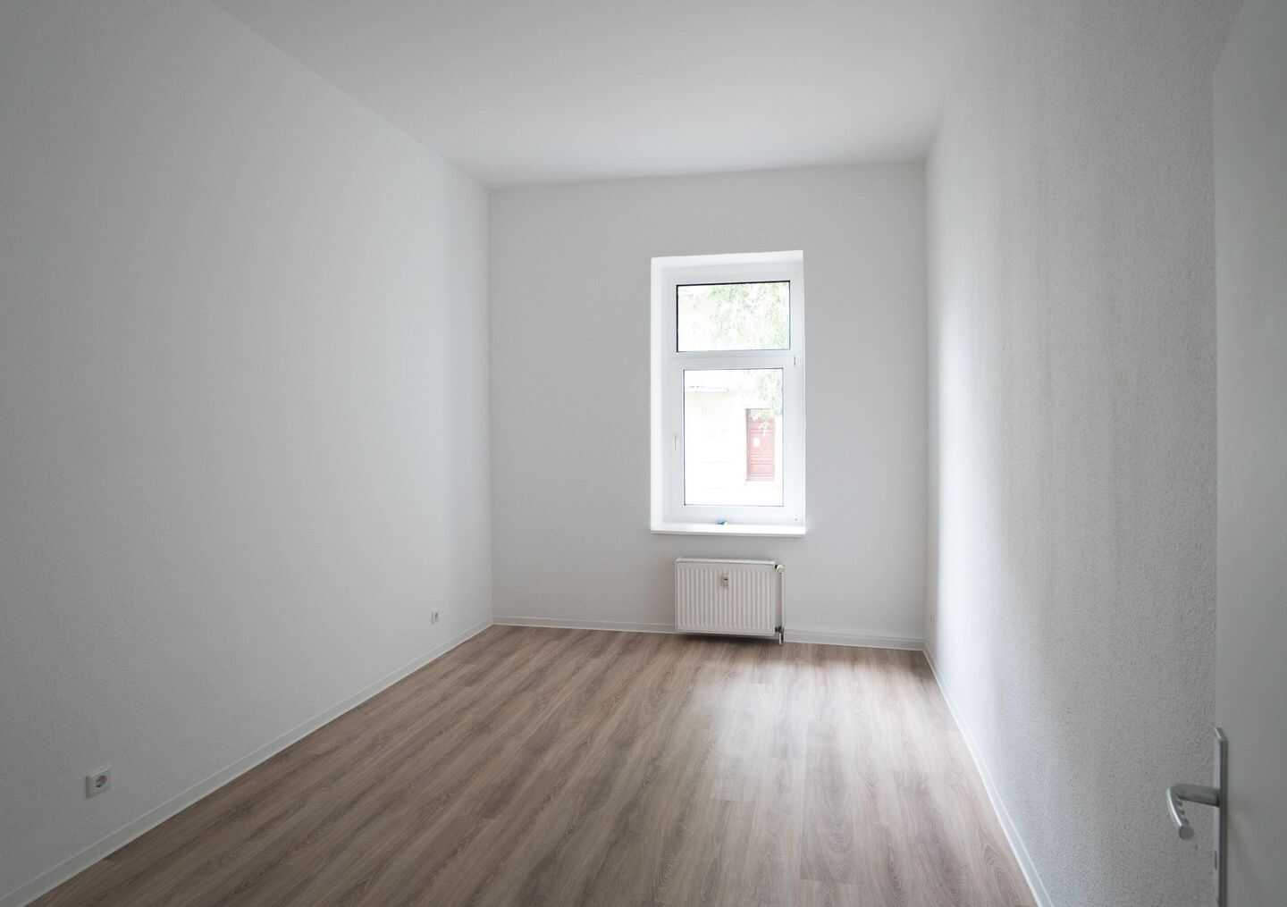 WG geeignet mit Einbauküche und Wannenbad in Uninähe – Magdeburg – Vorschaubild 4