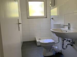 Bezugsfertige 3-Zimmer-Wohnung mit neuem Duschbad im Erdgeschoss – 45892 Gelsenkirchen – Vorschaubild 4