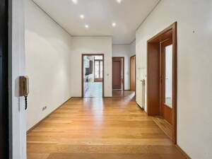 Seltene Gelegenheit in Top-Lage: 2 Zimmer mit Balkon und Stellplatz – 97082 Würzburg – Vorschaubild 2