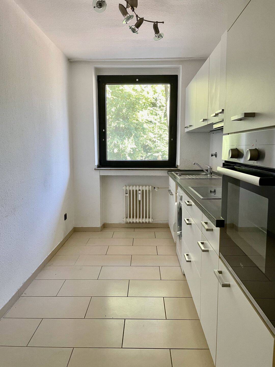 Wohnen im Grünen – Schöne 3-Zimmer-Wohnung mit Balkon nahe Schloss Wickrath – Mönchengladbach – Vorschaubild 4