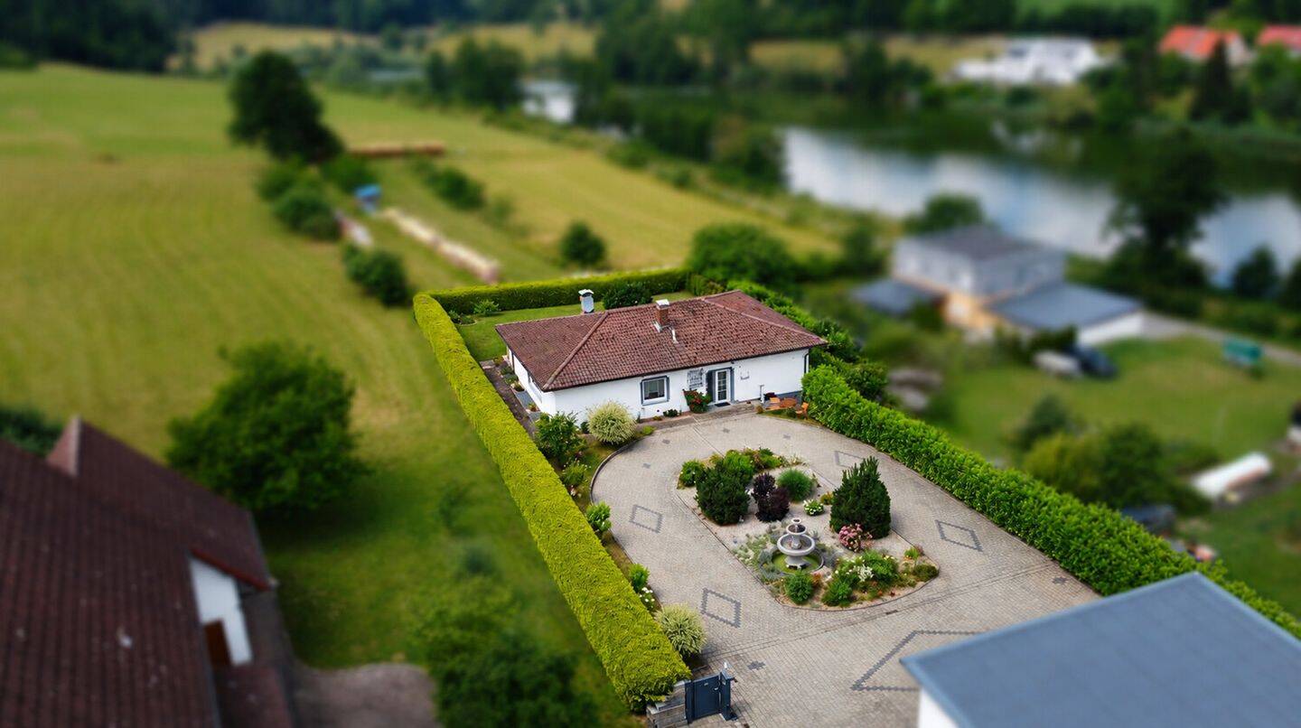 Bungalow mit großzügigem Grundstück und traumhaftem Blick – Oberaurach – Vorschaubild 3