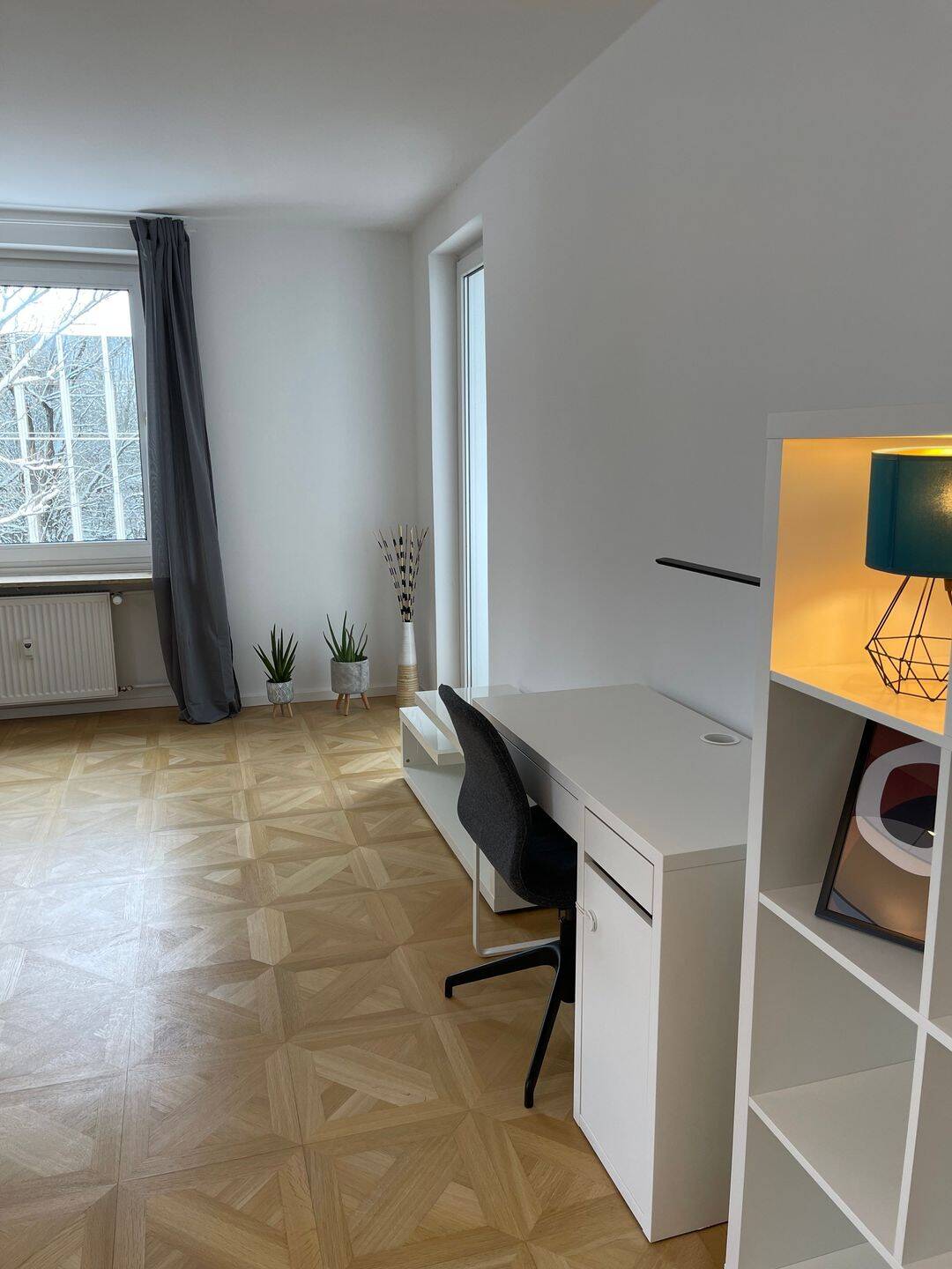 Zuhause mit 2 Zimmern und Südloggia in Schwabing direkt an der Leopoldstraße – München – Vorschaubild 7
